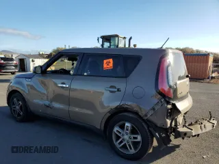 2015 Kia Soul with VIN KNDJN2A29F7152831, listed as a Copart auction lot 42054355 with 175,690 mi miles and Salvage Title. Bid and sale history available at carsss.com. Image 2.