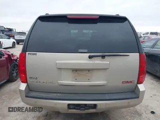 2007 GMC Yukon XL SLT z VIN 1GKFC16097R280171, wystawiony jako IAAI lot #41319694 z przebiegiem 241 553 mil mil oraz . Historia ofert i sprzedaży dostępna na DreamBid. Obrazek 16.