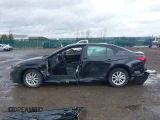 2025 Toyota Camry LE with VIN 4T1DAACK8SU500304, listed as a IAAI auction lot 41907504 with 6 mi miles and . Bid and sale history available at DreamBid. Image 15.