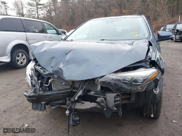 2019 Toyota Corolla L with VIN 2T1BURHE0KC170868, listed as a IAAI auction lot 41677394 with 32,710 mi miles. Bid and sale history available at carsss.com. Image 12.