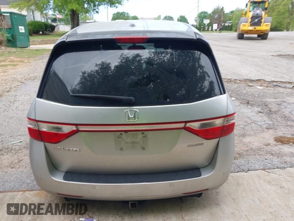 2012 Honda Odyssey Touring with VIN 5FNRL5H95CB101605, listed as a IAAI auction lot 42025163 with 286,421 mi miles. Bid and sale history available at carsss.com. Image 17.