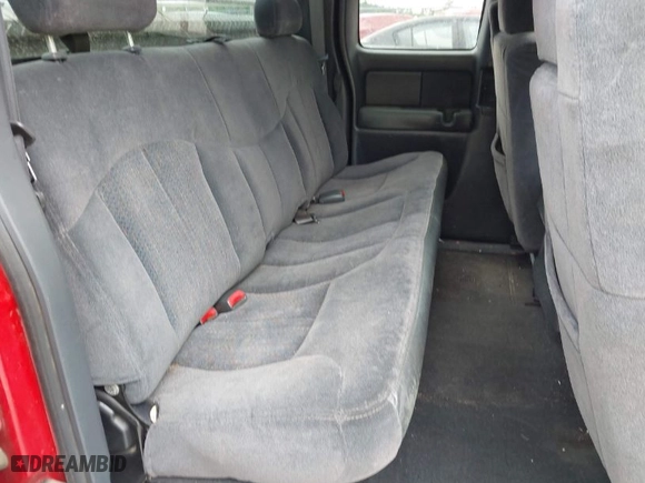2001 Chevrolet Silverado 1500 LS with VIN 2GCEC19T511133164, listed as a IAAI auction lot 42040766 with 190,186 mi miles. Bid and sale history available at carsss.com. Image 8.
