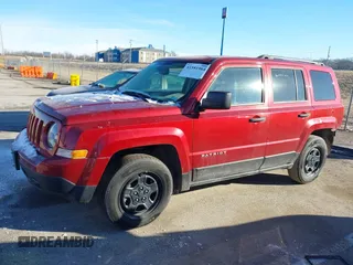 2017 Jeep Patriot Sport z VIN 1C4NJPBA4HD209814, wystawiony jako IAAI lot #41581964 z przebiegiem 56 398 mil mil oraz . Historia ofert i sprzedaży dostępna na DreamBid. Obrazek 15.