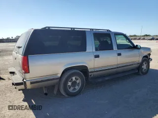 1999 Chevrolet Suburban with VIN 3GNEC16R4XG185031, listed as a Copart auction lot 81824104 with 272,014 mi miles and Salvage Title. Bid and sale history available at carsss.com. Image 3.