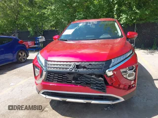 2024 Mitsubishi Eclipse Cross SE z VIN JA4ATWAA7RZ003387, wystawiony jako IAAI lot #42691727 z przebiegiem 40 419 mil mil oraz . Historia ofert i sprzedaży dostępna na DreamBid. Obrazek 12.