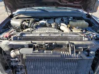 2009 Ford F-350 XL z VIN 1FTWW31R09EA49674, wystawiony jako Copart lot #42776865 z przebiegiem 229 827 mil mil oraz Czysty tytuł • Clean title. Historia ofert i sprzedaży dostępna na DreamBid. Obrazek 11.