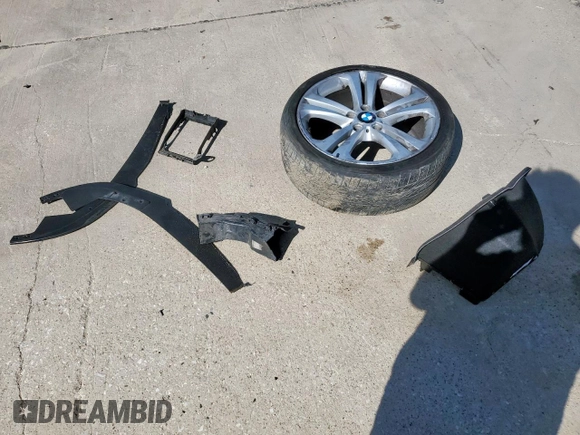 2013 BMW 3 Series 335i with VIN WBA3A9G57DNP36052, listed as a Copart auction lot 50204825 with 158,102 mi miles and Salvage title. Bid and sale history available at DreamBid. Image 12.