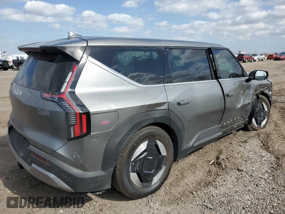 2024 Kia EV9 Light Long Range with VIN KNDAB5S13R6030945, listed as a Copart auction lot 48801575 with 6,513 mi miles and Salvage Title. Bid and sale history available at carsss.com. Image 3.