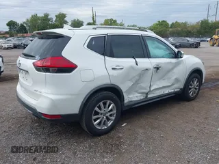 2017 Nissan Rogue SV with VIN KNMAT2MV9HP604372, listed as a IAAI auction lot 40372180 with 96,924 mi miles. Bid and sale history available at carsss.com. Image 4.
