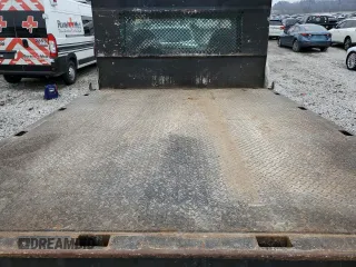 1999 Ford Super Duty F-250 XL with VIN 1FTNF20L1XEC34865, listed as a Copart auction lot 44930965 with 493,500 mi miles and Salvage Title. Bid and sale history available at carsss.com. Image 10.