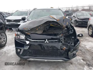 2018 Mitsubishi Outlander SEL z VIN JA4AR4AW3JU003581, wystawiony jako IAAI lot #41649517 z przebiegiem 133 160 mil mil oraz . Historia ofert i sprzedaży dostępna na DreamBid. Obrazek 12.