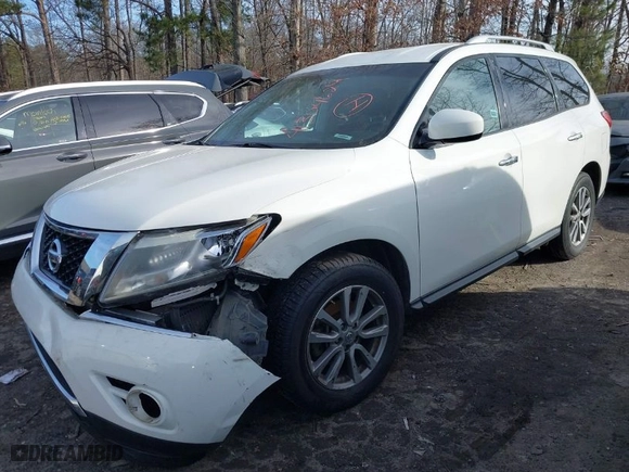 2016 Nissan Pathfinder S with VIN 5N1AR2MN2GC636547, listed as a IAAI auction lot 41304624 with 152,654 mi miles. Bid and sale history available at carsss.com. Image 2.