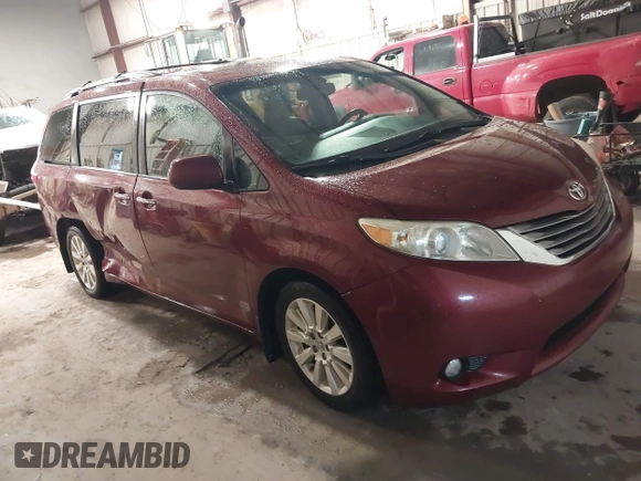 2015 Toyota Sienna Ltd with VIN 5TDDK3DC9FS121889, listed as a IAAI auction lot 41739208 with 194,548 mi miles. Bid and sale history available at carsss.com. Image 1.
