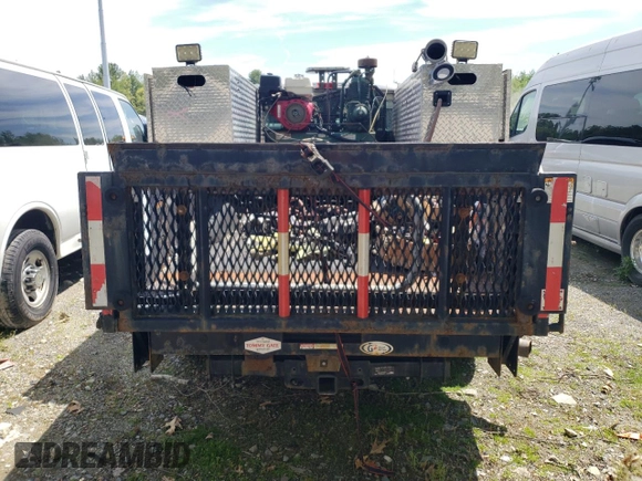 2019 Ford F-250 XL with VIN 1FTBF2A67KEG48981, listed as a Copart auction lot 56925055 with Not provided miles and Clean title. Bid and sale history available at DreamBid. Image 6.