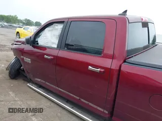 2017 Ram 1500 SLT z VIN 1C6RR6TT8HS551192, wystawiony jako IAAI lot #42267442 z przebiegiem 201 423 mil mil oraz . Historia ofert i sprzedaży dostępna na DreamBid. Obrazek 14.