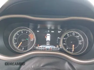 2017 Jeep Cherokee Limited с VIN 1C4PJMDSXHW582406, выставлен на аукционе IAAI как лот 41231312 с пробегом 73 696 миль миль и . История ставок и продаж доступна на DreamBid. Изображение 7.