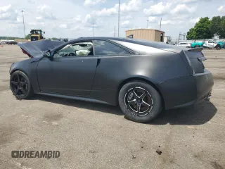 2011 Cadillac CTS-V z VIN 1G6DV1EP1B0154043, wystawiony jako Copart lot #56901884 z przebiegiem Nie podano mil oraz Szkody całkowita. Historia ofert i sprzedaży dostępna na DreamBid. Obrazek 2.