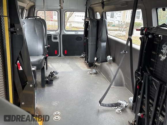 2014 Ford Econoline Cargo Commercial with VIN 1FTNS2EW9EDB18539, listed as a Copart auction lot 50914435 with 188,584 mi miles and Clean Title. Bid and sale history available at carsss.com. Image 7.