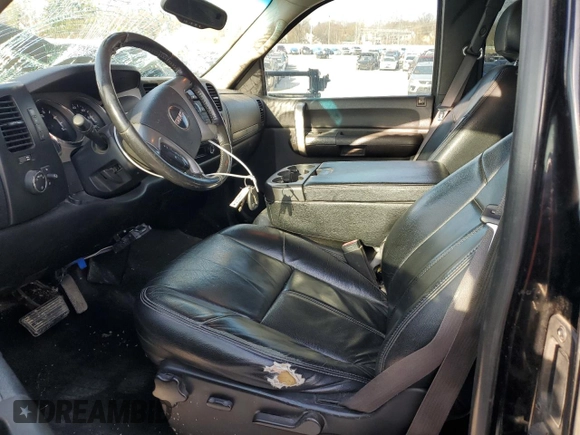 2007 GMC Sierra 2500HD SLT z VIN 1GTHK29677E571403, wystawiony jako Copart lot #48120324 z przebiegiem 252 861 mil mil oraz Szkoda całkowita • Salvage title. Historia ofert i sprzedaży dostępna na DreamBid. Obrazek 7.