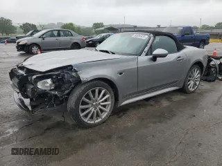 2017 FIAT 124 Spider Lusso z VIN JC1NFAEK0H0127134, wystawiony jako Copart lot #56334925 z przebiegiem 12 367 mil mil oraz Szkody całkowita. Historia ofert i sprzedaży dostępna na DreamBid. Obrazek 1.