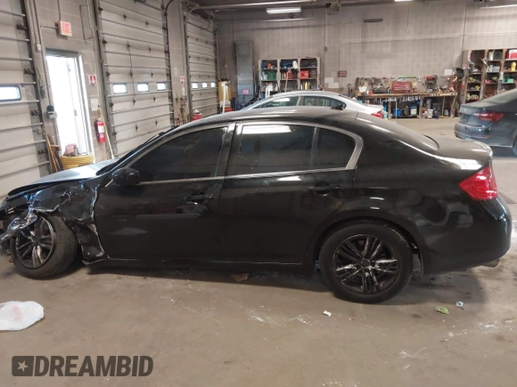 2015 Infiniti Q40 with VIN JN1CV6AR0FM651356, listed as a IAAI auction lot 41459350 with 1 mi miles. Bid and sale history available at carsss.com. Image 15.