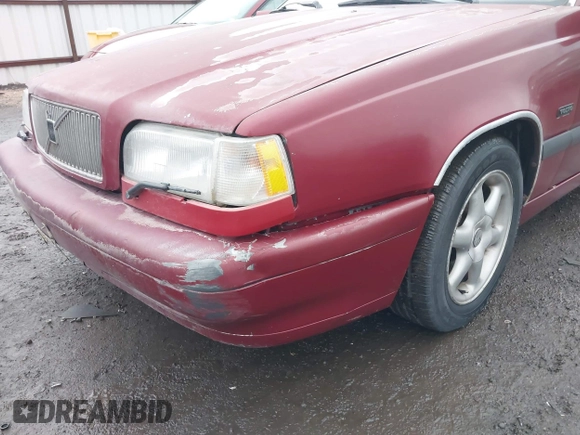 1996 Volvo 850 с VIN YV1LW5546T2231055, выставлен на аукционе IAAI как лот 41468752 с пробегом 133 918 миль миль и . История ставок и продаж доступна на DreamBid. Изображение 6.