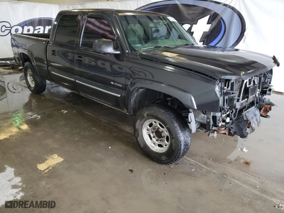 2004 Chevrolet Silverado 2500 Crew Cab LT with VIN 1GCGK23U74F143758, listed as a Copart auction lot 46089805 with 362,890 mi miles and Salvage Title. Bid and sale history available at carsss.com. Image 4.