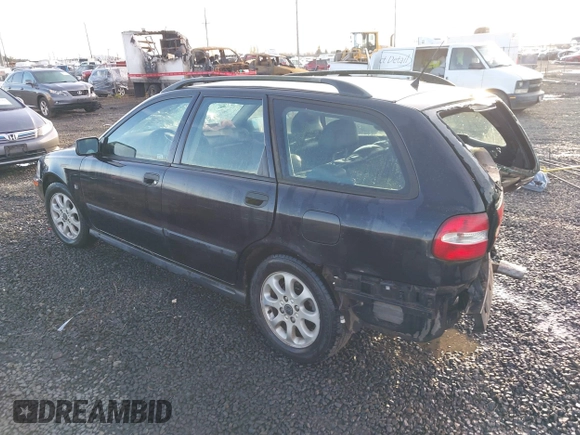 2002 Volvo V40 z VIN YV1VW29512F803232, wystawiony jako IAAI lot #41117493 z przebiegiem 195 964 mil mil oraz . Historia ofert i sprzedaży dostępna na DreamBid. Obrazek 3.