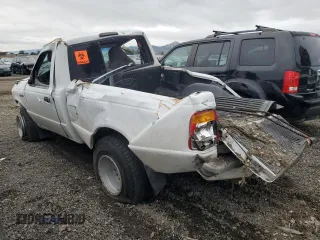 1999 Ford Ranger XL with VIN 1FTYR10V8XUB05186, listed as a Copart auction lot 84733784 with 252,631 mi miles and Non Repairable. Bid and sale history available at carsss.com. Image 2.