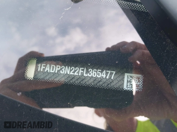 2015 Ford Focus Titanium with VIN 1FADP3N22FL365477, listed as a IAAI auction lot 37461727 with Not provided miles and . Bid and sale history available at DreamBid. Image 9.