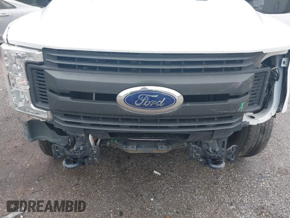 2017 Ford F-250 XL с VIN 1FTBF2A64HED39204, выставлен на аукционе IAAI как лот 42372160 с пробегом 83 748 миль миль и . История ставок и продаж доступна на DreamBid. Изображение 6.
