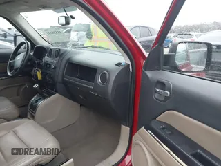2009 Jeep Patriot z VIN 1J8FT48B39D184279, wystawiony jako IAAI lot #41580351 z przebiegiem 205 118 mil mil oraz . Historia ofert i sprzedaży dostępna na DreamBid. Obrazek 5.