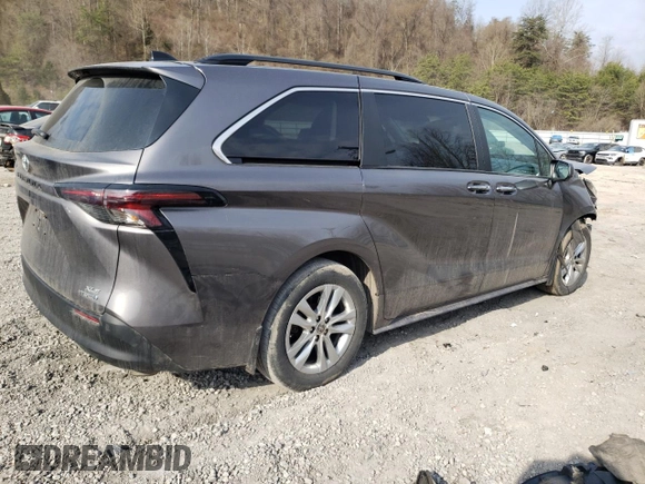 2023 Toyota Sienna XLE with VIN 5TDJSKFC2PS099326, listed as a Copart auction lot 48634035 with 28,081 mi miles and Salvage Title. Bid and sale history available at carsss.com. Image 3.