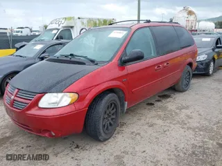 2007 Dodge Grand Caravan SXT with VIN 2D4GP44LX7R287291, listed as a IAAI auction lot 41910021 with 261,303 mi miles. Bid and sale history available at carsss.com. Image 2.