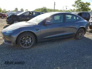 2023 Tesla Model 3 z VIN 5YJ3E1EAXPF664307, wystawiony jako Copart lot #57519095 z przebiegiem Nie podano mil oraz Szkoda całkowita • Salvage title. Historia ofert i sprzedaży dostępna na DreamBid. Obrazek 1.