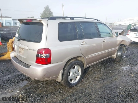 2007 Toyota Highlander w/3rd Row with VIN JTEEP21A070232012, listed as a IAAI auction lot 41632003 with 225,938 mi miles. Bid and sale history available at carsss.com. Image 4.