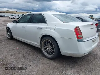 2011 Chrysler 300 C z VIN 2C3CA6CT4BH529179, wystawiony jako IAAI lot #42369447 z przebiegiem 162 060 mil mil oraz . Historia ofert i sprzedaży dostępna na DreamBid. Obrazek 3.