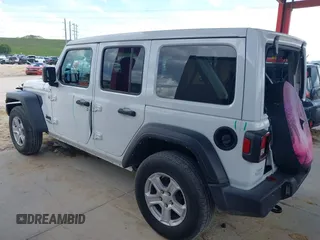 2021 Jeep Wrangler Unlimited Sport z VIN 1C4HJXDG7MW805657, wystawiony jako IAAI lot #42481446 z przebiegiem 24 299 mil mil oraz . Historia ofert i sprzedaży dostępna na DreamBid. Obrazek 14.