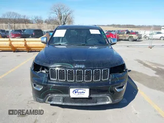2017 Jeep Grand Cherokee Limited with VIN 1C4RJFBG9HC662672, listed as a IAAI auction lot 41763565 with 140,581 mi miles. Bid and sale history available at carsss.com. Image 13.