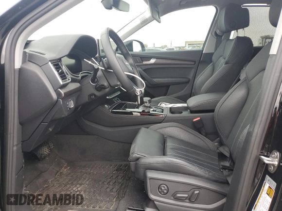 2024 Audi Q5 Premium Plus z VIN WA1BBAFY1R2000476, wystawiony jako Copart lot #84108294 z przebiegiem 11 209 mil mil oraz Szkoda całkowita • Salvage title. Historia ofert i sprzedaży dostępna na DreamBid. Obrazek 7.