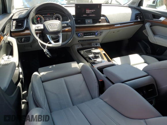2024 Audi Q5 S line Premium Plus with VIN WA1E2AFY7R2077320, listed as a Copart auction lot 56763335 with 10,650 mi miles and Salvage title. Bid and sale history available at DreamBid. Image 8.