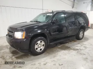 2014 Chevrolet Suburban LT with VIN 1GNSKJE78ER239031, listed as a Copart auction lot 47944895 with 204,845 mi miles and Salvage Title. Bid and sale history available at carsss.com. Image 1.