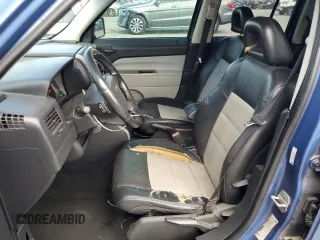 2007 Jeep Patriot Limited z VIN 1J8FF48W37D286057, wystawiony jako Copart lot #54796445 z przebiegiem 182 696 mil mil oraz Szkoda całkowita • Salvage title. Historia ofert i sprzedaży dostępna na DreamBid. Obrazek 7.