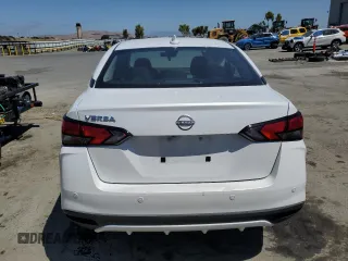 2025 Nissan Versa SV z VIN 3N1CN8EV1SL817021, wystawiony jako Copart lot #58667985 z przebiegiem 14 085 mil mil oraz Szkoda całkowita • Salvage title. Historia ofert i sprzedaży dostępna na DreamBid. Obrazek 6.