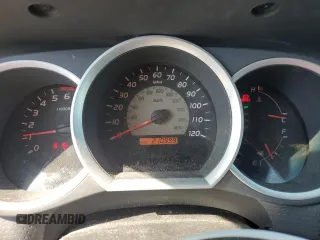 2010 Toyota Tacoma PreRunner с VIN 3TMJU4GN9AM103255, выставлен на аукционе Copart как лот 53799655 с пробегом 210 998 миль миль и Списание • Salvage title. История ставок и продаж доступна на DreamBid. Изображение 9.