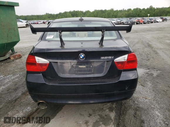 2006 BMW 3 Series 325i z VIN WBAVB135X6PT00316, wystawiony jako Copart lot #55392895 z przebiegiem Nie podano mil oraz Szkoda całkowita • Salvage title. Historia ofert i sprzedaży dostępna na DreamBid. Obrazek 6.