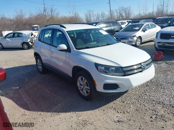 2015 Volkswagen Tiguan S with VIN WVGBV7AX5FW610055, listed as a IAAI auction lot 41502961 with 81,683 mi miles. Bid and sale history available at carsss.com. Image 1.