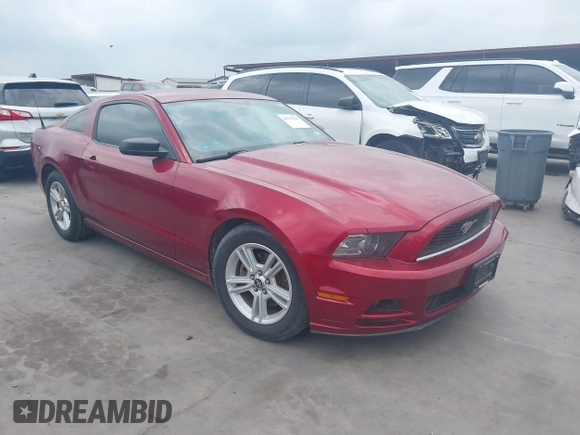 2014 Ford Mustang V6 z VIN 1ZVBP8AM3E5332204, wystawiony jako IAAI lot #42170138 z przebiegiem 112 105 mil mil oraz . Historia ofert i sprzedaży dostępna na DreamBid. Obrazek 1.