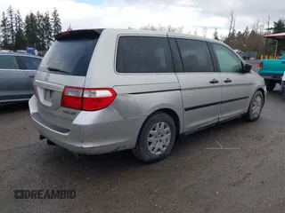 2005 Honda Odyssey LX with VIN 5FNRL382X5B029858, listed as a IAAI auction lot 41885727 with 228,607 mi miles. Bid and sale history available at carsss.com. Image 4.