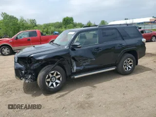 2020 Toyota 4Runner SR5 с VIN JTEBU5JR3L5828473, выставлен на аукционе Copart как лот 59740515 с пробегом 64 345 миль миль и Списание • Salvage title. История ставок и продаж доступна на DreamBid. Изображение 1.